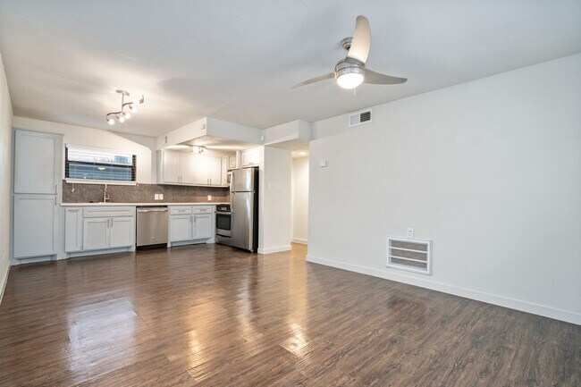 Dream Montrose, Houston, TX 77006 - photo 3