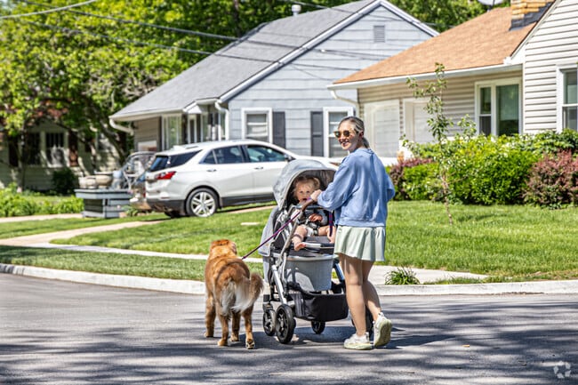 Waldo offers walkability to an array of amenities in South Kansas City