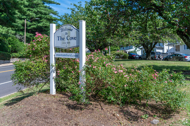 The Cove has a relaxing atmosphere that matches its waterside environment.
