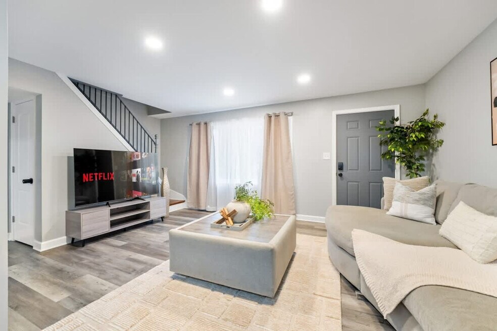 5840 W 81st Place unit ID1237898P, Burbank, IL 60459 - photo 1