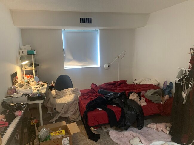 Kelton Place Condominiums unit 2-bed 2-bath, Allston, MA 02134 - photo 6