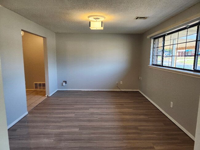 3112 Chetwood Dr, Oklahoma City, OK 73115 - photo 6