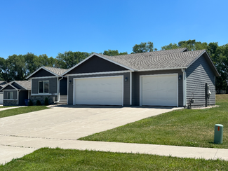 7524 S Beal Ave, Sioux Falls, SD 57108