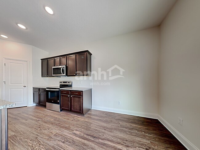 1305 Mount Logan Dr, Apopka, FL 32712 - photo 5