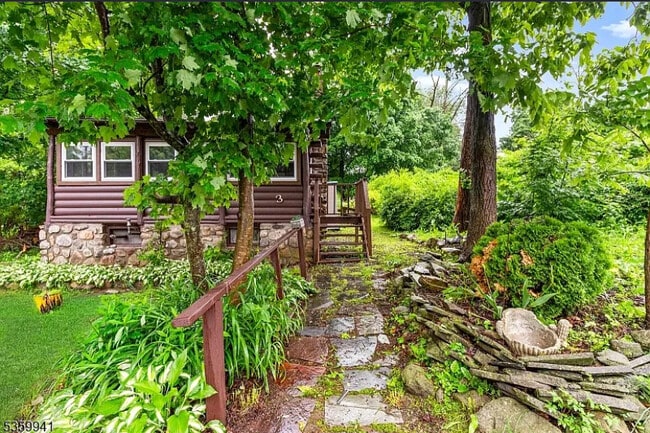 13 Alturas Rd, Highland Lakes, NJ 07422 - photo 3