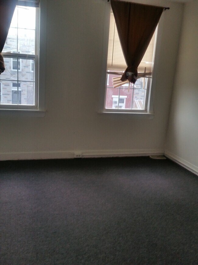2134 E Oliver St, Baltimore, MD 21213 - photo 7