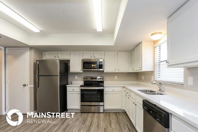 609 Willow Run, Lakeland, FL 33813 - photo 7