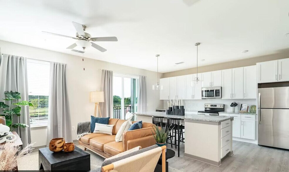 1607 Centennial Park Blvd unit ID1312618P, Alcoa, TN 37701 - photo 1