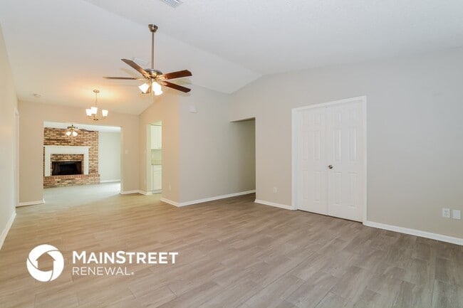 8734 Brackenwood Dr, Orlando, FL 32829 - photo 5