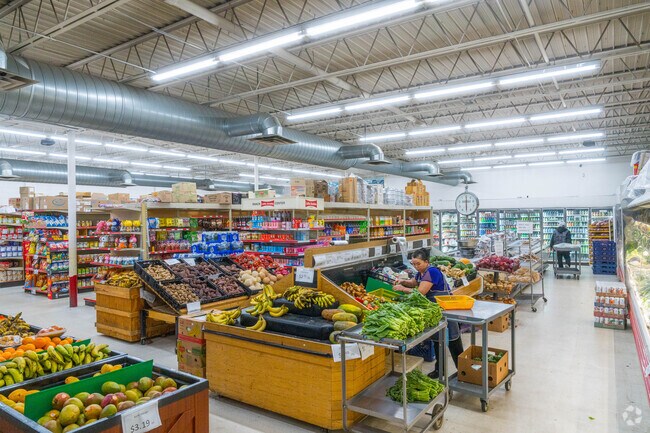 Good Deal Oriental Foods is located on Lowry Avenue.