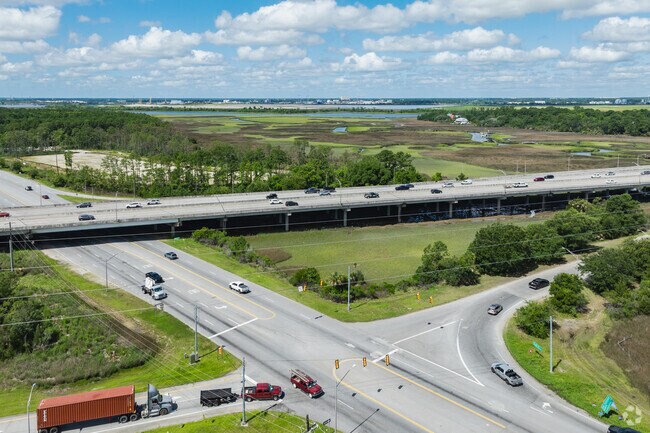 I-526 is easily accessible off Clements Ferry Road in Wando.