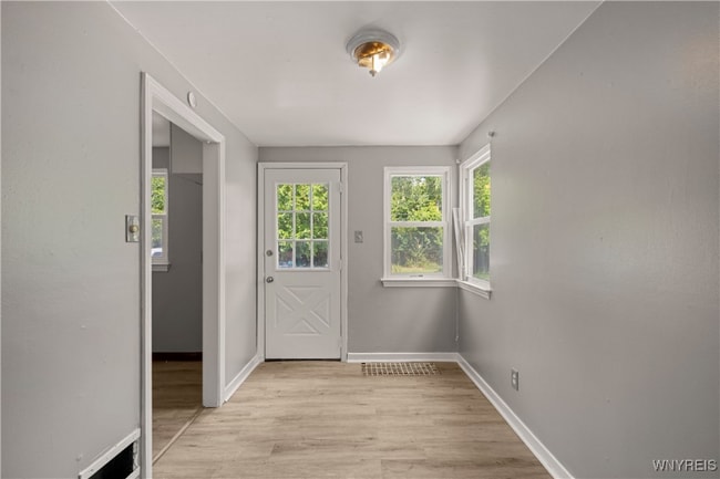 714 Taunton Place, Buffalo, NY 14214 - photo 5