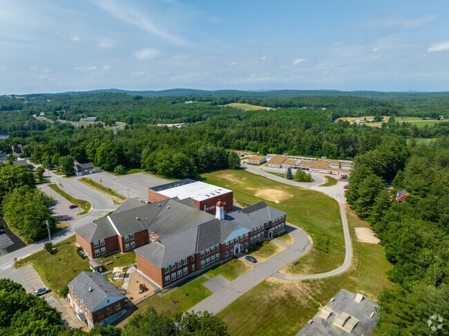Pittsfield High School in Pittsfield serves grades 9-12.