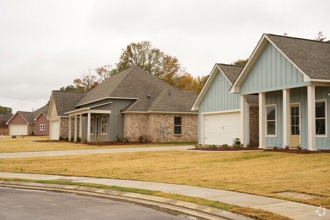 Clinton offers diverse housing, including new construction options.