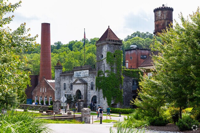 Residents in Clifton-McKees Crossroads head to Castle & Key Distillery for botanical gardens, historic architecture, and craft spirits tastings.