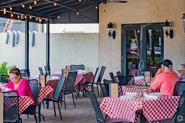 Many Villas residents head to Bell Tower Mall for food.