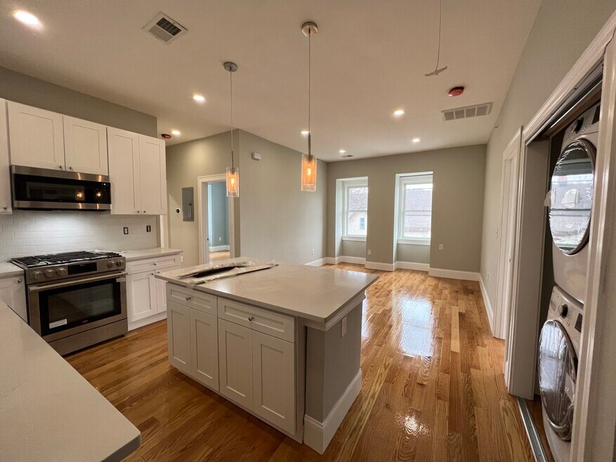 69 Pearl St unit 2, Somerville, MA 02145 - photo 1