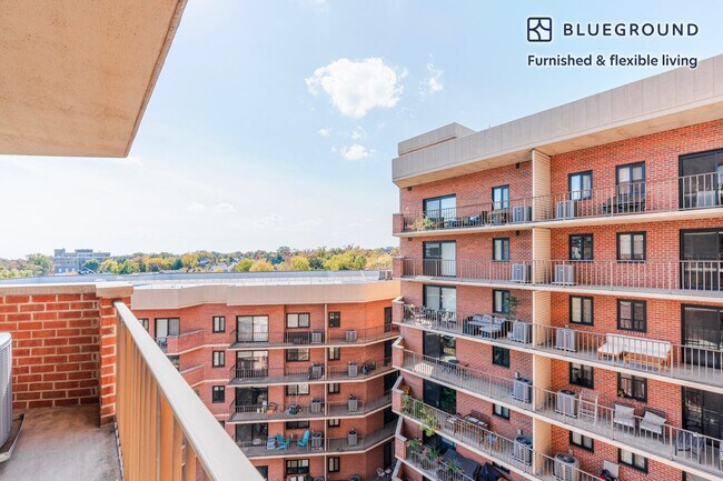 2500 Clarendon Blvd unit FL7-ID1168, Arlington, VA 22201 - photo 6