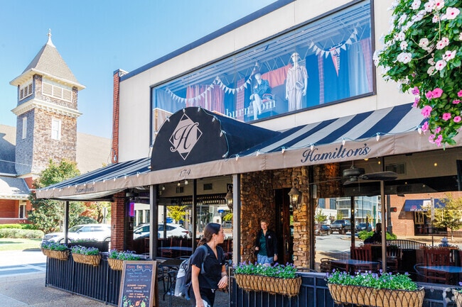 Hamilton’s on Magnolia near Pine Hills features fine American cuisine.