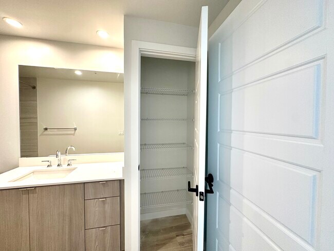 512 SW 4th Ave unit B52, Miami, FL 33130 - photo 7