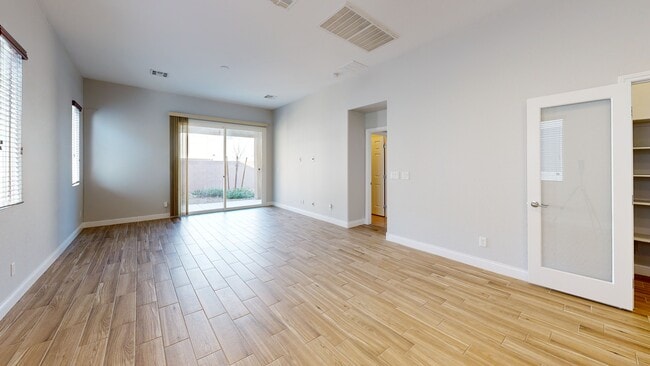 8090 Ancient Oaks Ave, Las Vegas, NV 89113 - photo 2