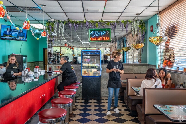 Papa's New York Diner is open all night and welcomes Oak Acres Estates neighbors to enjoy the food.