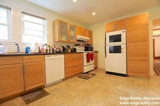 124 Nonantum St Unit 1, Boston, MA 02135