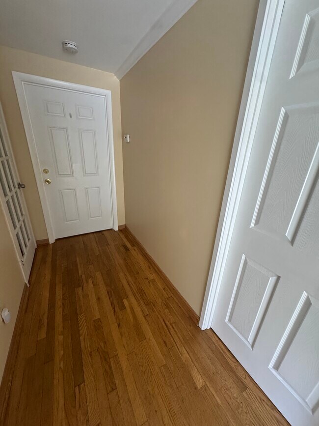 19621 Sparr Spring Rd, Montgomery Village, MD 20886 - photo 3