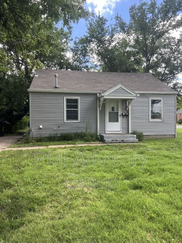 2040 SW Medford Ave, Topeka, KS 66604