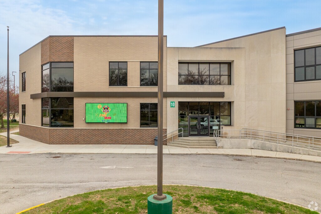Kids enjoy Bremen Elementary-Middle School.