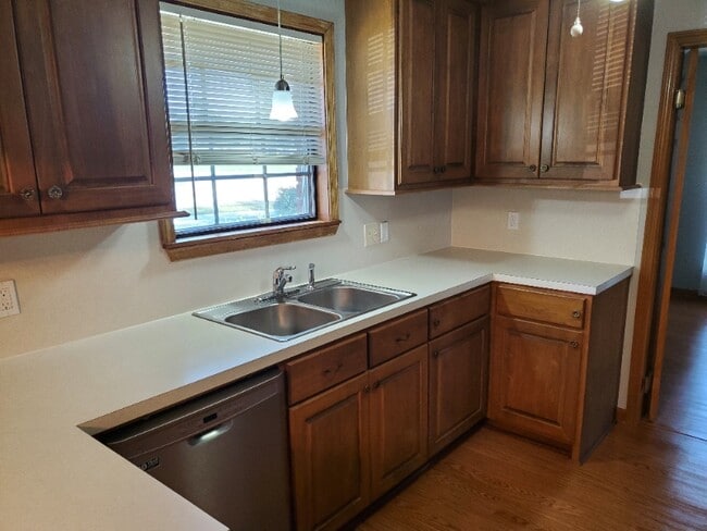 302 Robbie St, Denham Springs, LA 70726 - photo 6