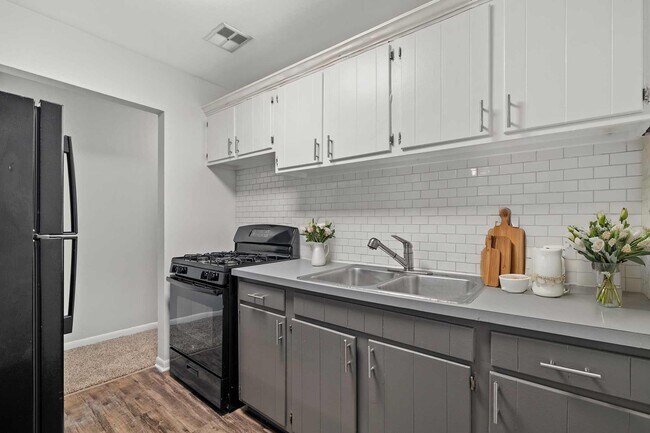 The Preserve at Woodfield, Rolling Meadows, IL 60008 - photo 2