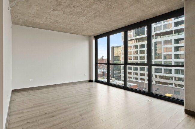 1347 W Lake St, Chicago, IL 60607 - photo 5