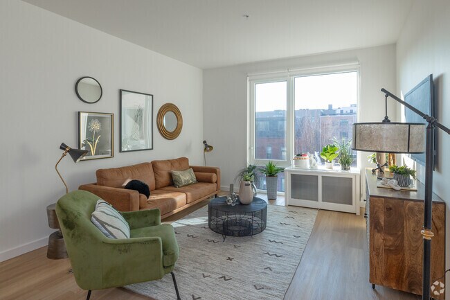 1BR, 1BA - 725SF - Living Room