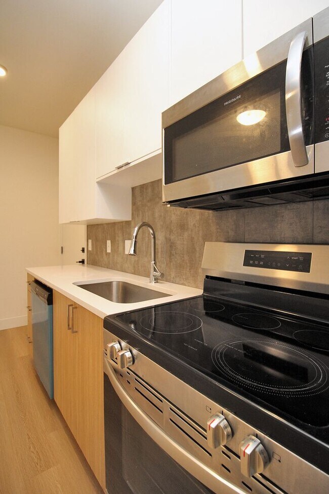 8417 SW 24th Ave unit 211, Portland, OR 97219 - photo 7