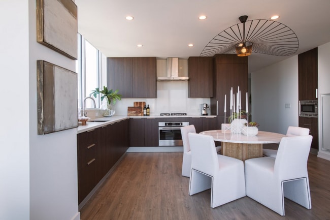 202 W Hill St, Chicago, IL 60610 - photo 2