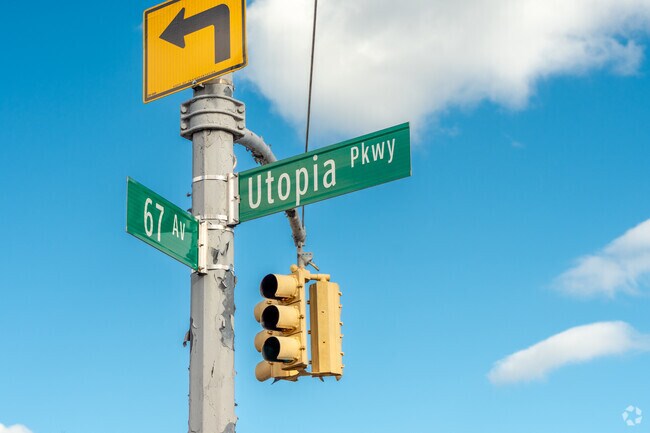 Discover the suburban lifestyle of Utopia with its many single-family homes.