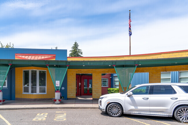 West Powellhurst Elementary School  06