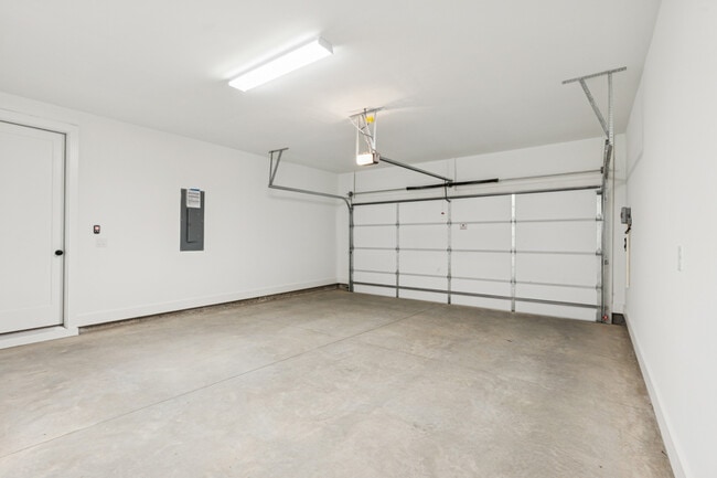 4740 Briscoe Dr, Cumming, GA 30028 - photo 5