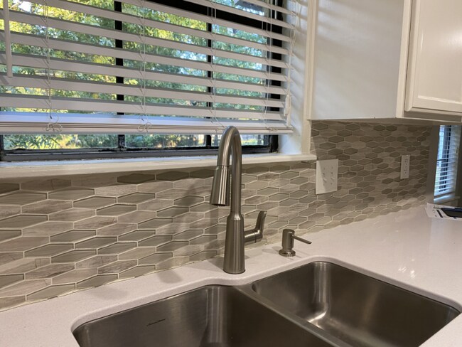 6408 Belair Dr, Texarkana, TX 75503 - photo 6