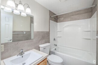 8266 Warbler Way, Liverpool, NY 13090