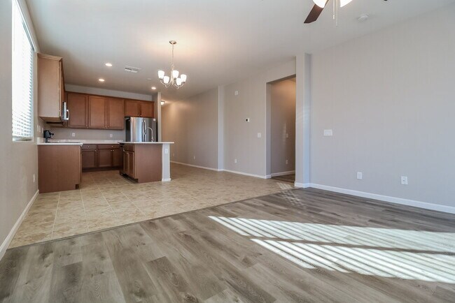 17726 W Cashman Dr, Surprise, AZ 85387 - photo 5