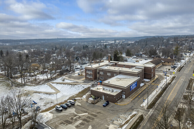 Jefferson Elementary School offers a dynamic learning environment.