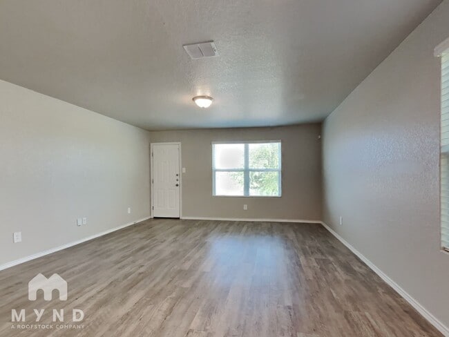 4203 Asher Aly, Saint Hedwig, TX 78152 - photo 5