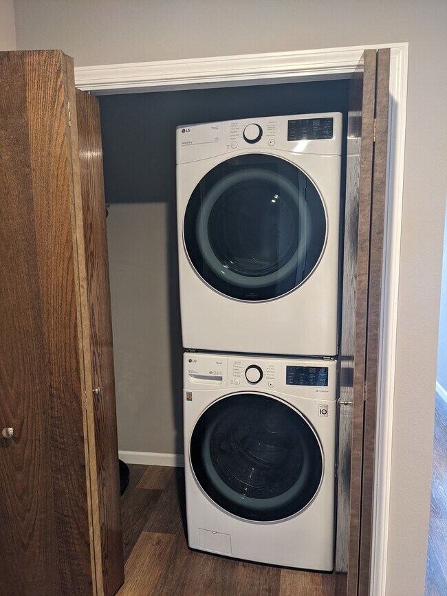 Lakeview Apartments, Albert Lea, MN 56007 - photo 4