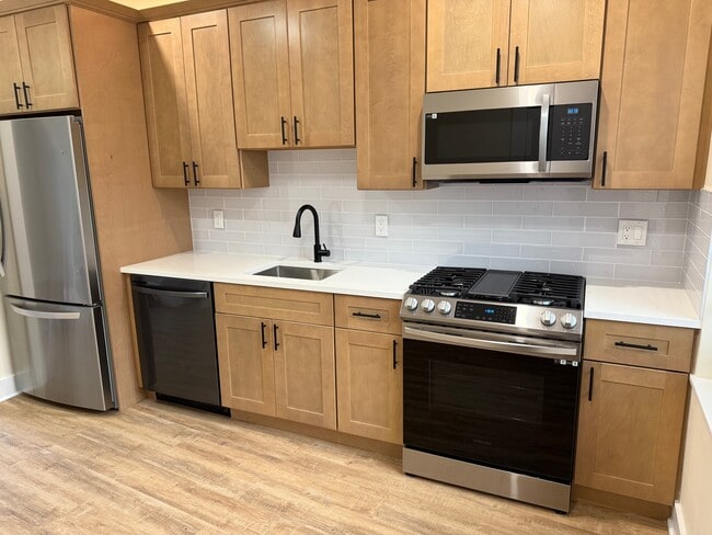 78 Jefferson St unit 2, Newark, NJ 07105 - photo 2