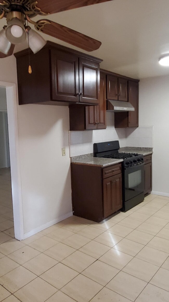 18436 Roslin Ave, Torrance, CA 90504 - photo 7