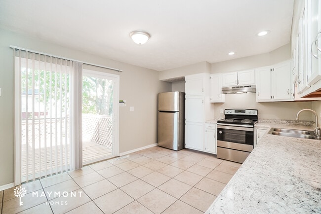 3747 Christie Rd E, Columbus, OH 43207 - photo 5