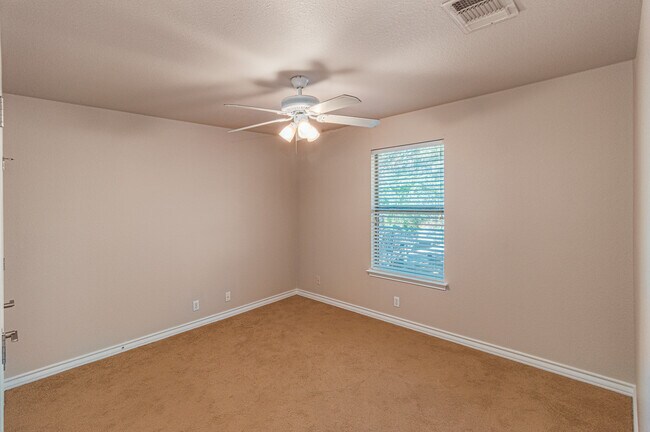 113 D L Vest unit 201, La Vernia, TX 78121 - photo 5