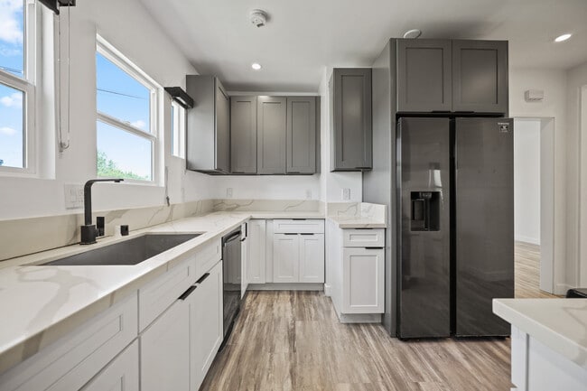 1023 Tremont St., Los Angeles, CA 90033 - photo 3